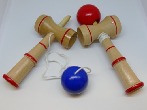 KENDAMA - tradiční japonská hračka pro děti